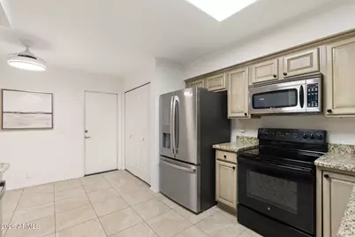 19249 N 93rd Drive, Peoria, AZ 85382 - Photo 12