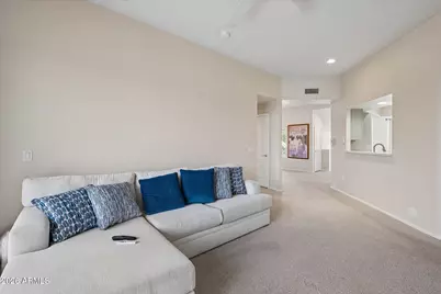 1747 E Northern Avenue #216, Phoenix, AZ 85020 - Photo 6