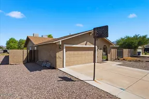 686 W 22nd Ave, Apache Junction, AZ 85120 - Photo 2