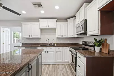 686 W 22nd Avenue, Apache Junction, AZ 85120 - Photo 16