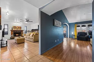 8134 W Maryland Ave, Glendale, AZ 85303 - Photo 14