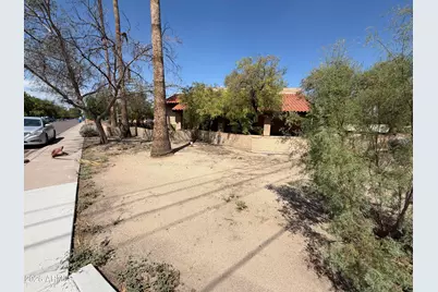 2346 E Montecito Avenue, Phoenix, AZ 85016 - Photo 6