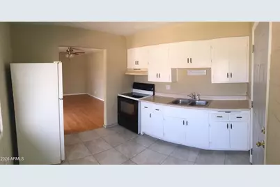 7447 W Becker Lane, Peoria, AZ 85345 - Photo 2