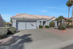 13808 W Parada Dr, Sun City West, AZ 85375 - Photo 2