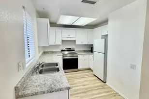 2035 S Elm St, Tempe, AZ 85282 - Photo 2