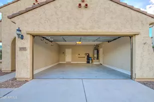 17517 W Pinnacle Vis Dr, Surprise, AZ 85387 - Photo 42