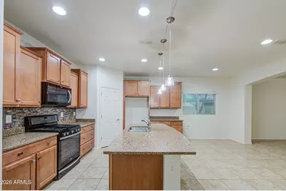 17517 W Pinnacle Vista Drive, Surprise, AZ 85387 - Photo 8