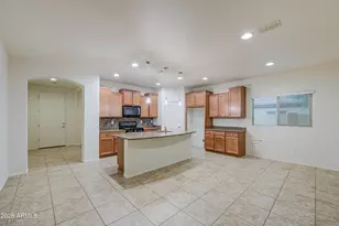 17517 W Pinnacle Vis Dr, Surprise, AZ 85387 - Photo 10