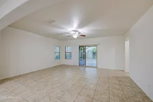 17517 W Pinnacle Vis Dr, Surprise, AZ 85387 - Photo 16
