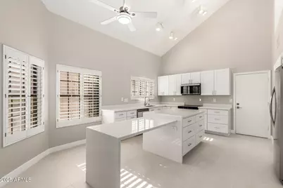 9635 E Sutton Drive, Scottsdale, AZ 85260 - Photo 14