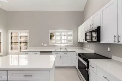 9635 E Sutton Drive, Scottsdale, AZ 85260 - Photo 18