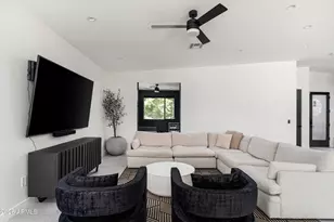 3828 N 32nd Way, Phoenix, AZ 85018 - Photo 16