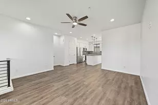 2090 S Dorsey Ln, Tempe, AZ 85282 - Photo 10