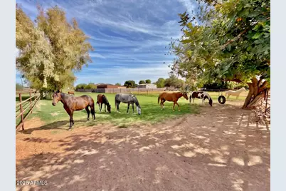 17435 W Maryland Avenue, Waddell, AZ 85355 - Photo 32
