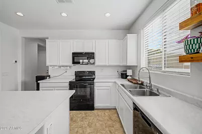 976 W Sullivan Avenue, Coolidge, AZ 85128 - Photo 10