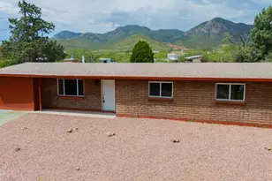 436 Crestview Pl, Bisbee, AZ 85603 - Photo 2