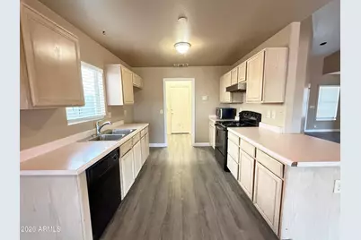 10225 W Windsor Boulevard, Glendale, AZ 85307 - Photo 6