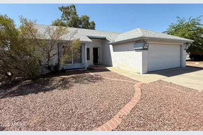 10225 W Windsor Boulevard, Glendale, AZ 85307 - Photo 2