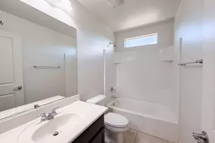 841 E Gary Ln, Phoenix, AZ 85042 - Photo 10