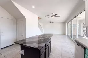 841 E Gary Ln, Phoenix, AZ 85042 - Photo 6