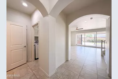 841 E Gary Lane, Phoenix, AZ 85042 - Photo 4