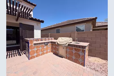 841 E Gary Lane, Phoenix, AZ 85042 - Photo 12
