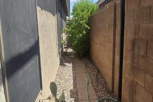 29922 N Little Leaf Dr, San Tan Valley, AZ 85143 - Photo 24