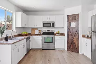 8626 W Las Palmaritas Dr, Peoria, AZ 85345 - Photo 6