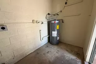 5910 W Golden Ln, Glendale, AZ 85302 - Photo 18