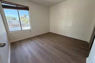 5910 W Golden Ln, Glendale, AZ 85302 - Photo 12