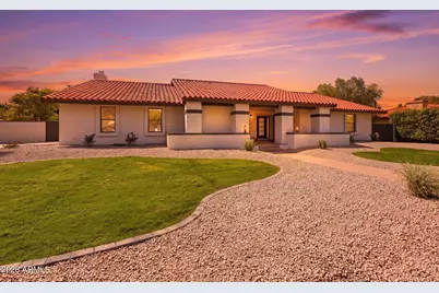 8852 S Lakeshore Drive, Tempe, AZ 85284 - Photo 4