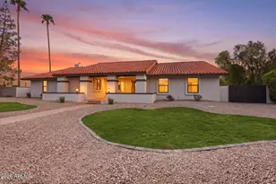 8852 S Lakeshore Dr, Tempe, AZ 85284 - Photo 2