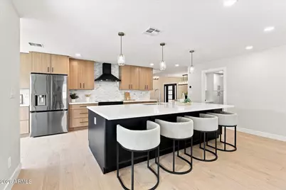 8852 S Lakeshore Drive, Tempe, AZ 85284 - Photo 14