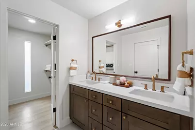 709 E Royal Palm Road, Phoenix, AZ 85020 - Photo 24