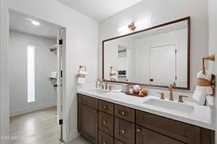 709 E Royal Palm Rd, Phoenix, AZ 85020 - Photo 24