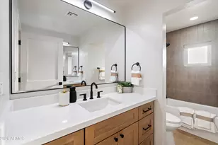 709 E Royal Palm Rd, Phoenix, AZ 85020 - Photo 30