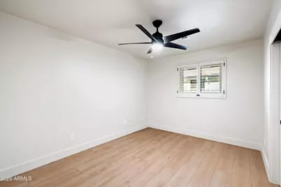 709 E Royal Palm Road, Phoenix, AZ 85020 - Photo 32