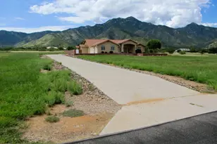9292 S Lippizan Pl, Hereford, AZ 85615 - Photo 4