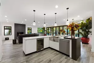 20 E Los Arboles Cir, Tempe, AZ 85284 - Photo 14