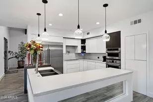 20 E Los Arboles Cir, Tempe, AZ 85284 - Photo 10