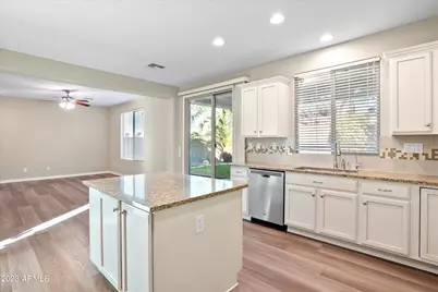3842 E Cat Balue Drive, Phoenix, AZ 85050 - Photo 8
