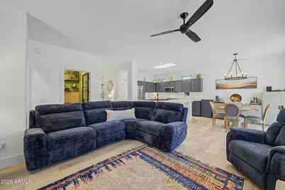 19119 N Casa Blanca Way, Surprise, AZ 85387 - Photo 6