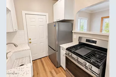 1019 W Woodland Avenue #Apt 4, Phoenix, AZ 85007 - Photo 4