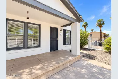 1019 W Woodland Avenue #Apt 4, Phoenix, AZ 85007 - Photo 8