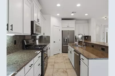 2625 N 158th Avenue, Goodyear, AZ 85395 - Photo 12