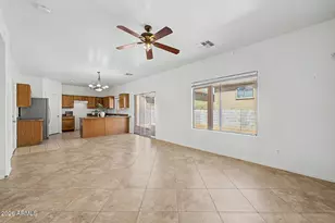 634 E Dekalb Ln, Phoenix, AZ 85040 - Photo 8