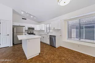 20023 N 22nd Pl, Phoenix, AZ 85024 - Photo 10