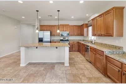 29553 N 69th Avenue, Peoria, AZ 85383 - Photo 2