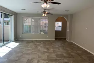 1054 S Agnes Ln, Gilbert, AZ 85296 - Photo 2