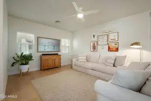 21264 N 36th Pl, Phoenix, AZ 85050 - Photo 4
